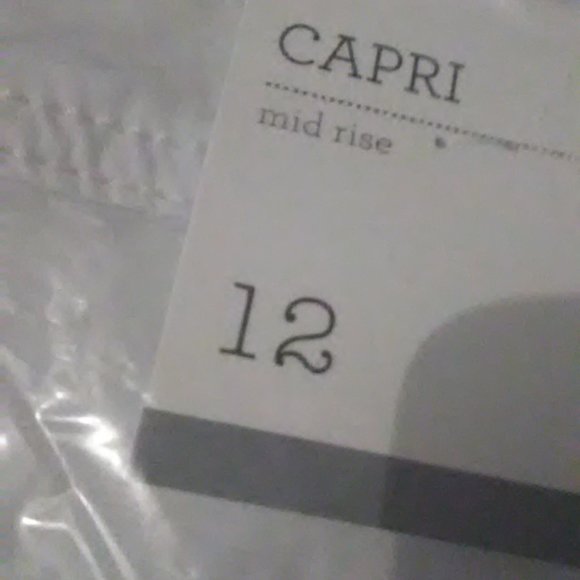 Mid Rise Capris - Picture 5 of 8